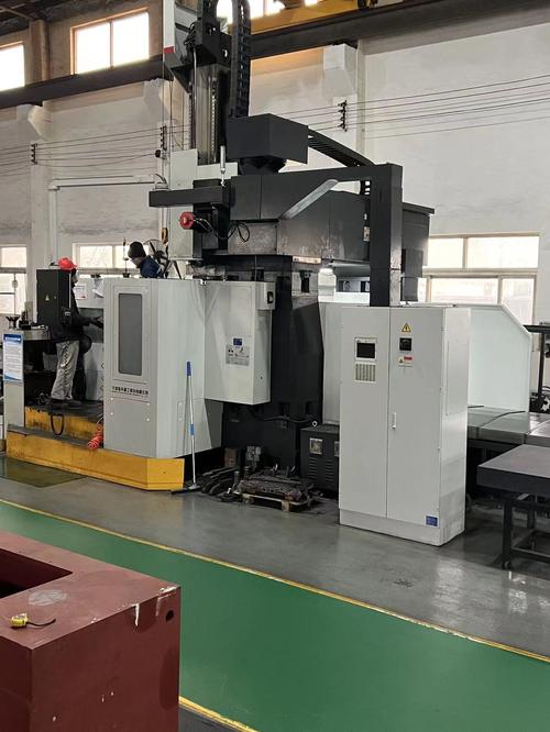 自动化机械手 从智能制造到智慧工厂无人车间的核心引擎与销售新机遇